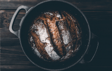 Baking your bread with a dutch oven