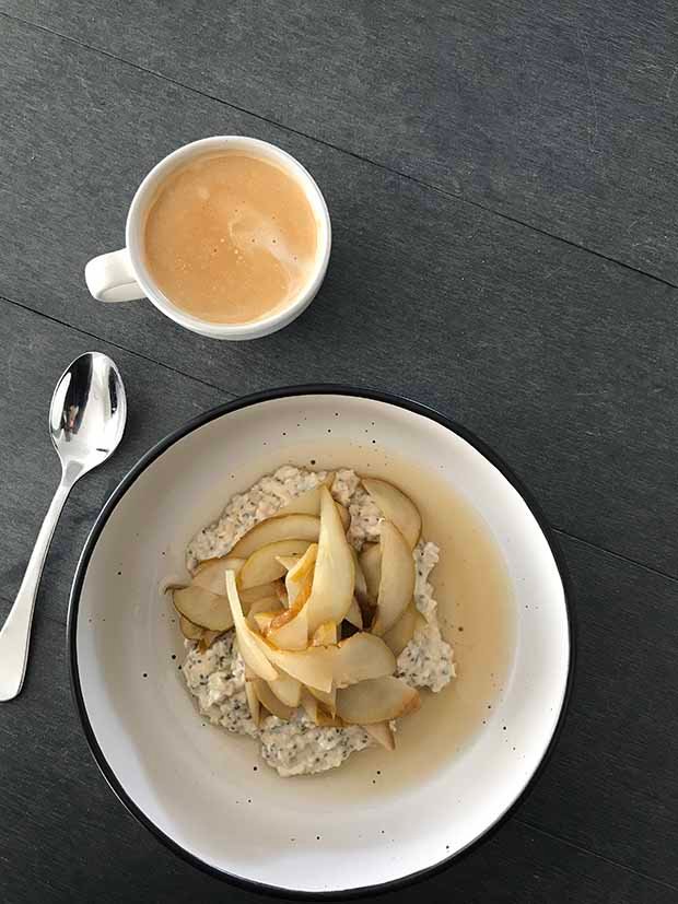 Oatmeal Porridge with Maple Syrup Pears