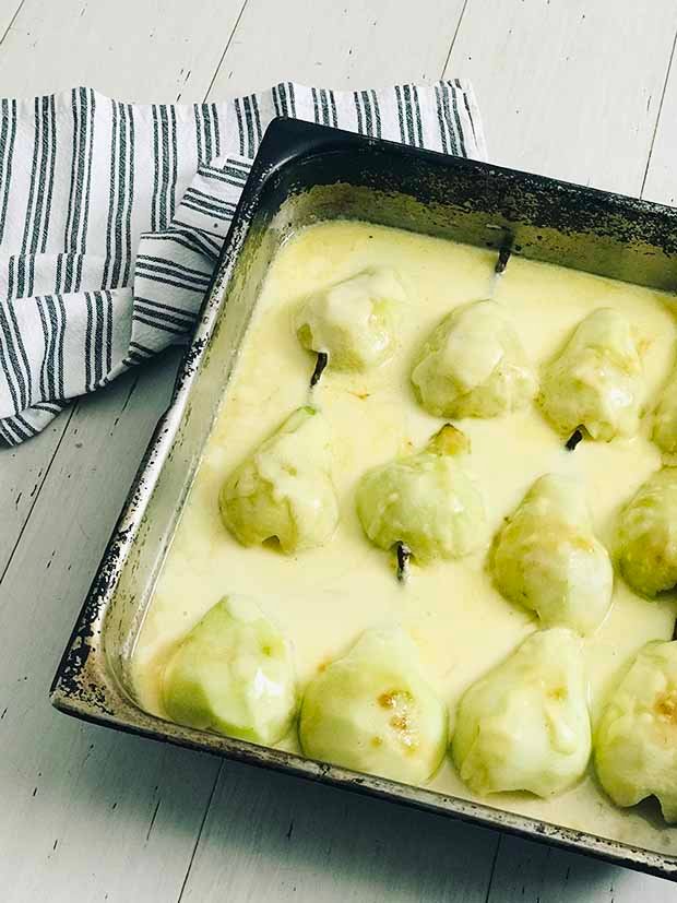 easy pear dessert with only 3 indgredients