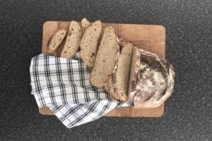 easy no-knead wholemeal sourdough bread recipe (2)